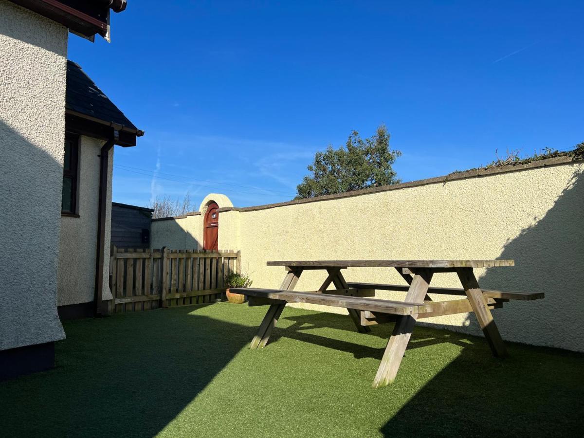 3 Bed Detached Cottage- Log Burner Mountain Views Beaumaris Extérieur photo