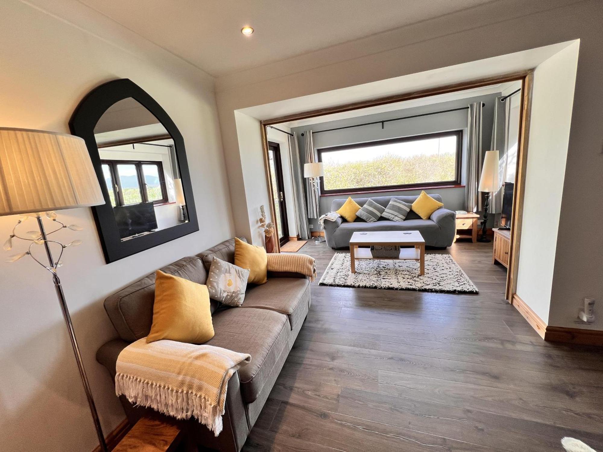 3 Bed Detached Cottage- Log Burner Mountain Views Beaumaris Extérieur photo