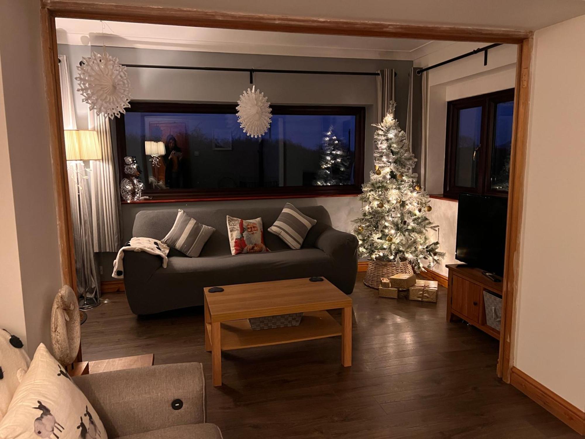3 Bed Detached Cottage- Log Burner Mountain Views Beaumaris Extérieur photo