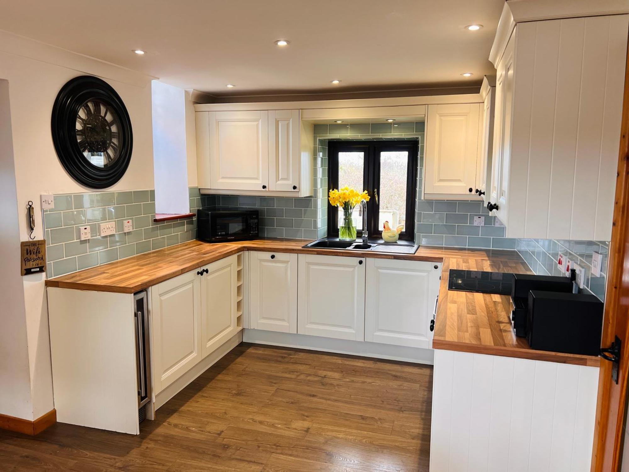 3 Bed Detached Cottage- Log Burner Mountain Views Beaumaris Extérieur photo